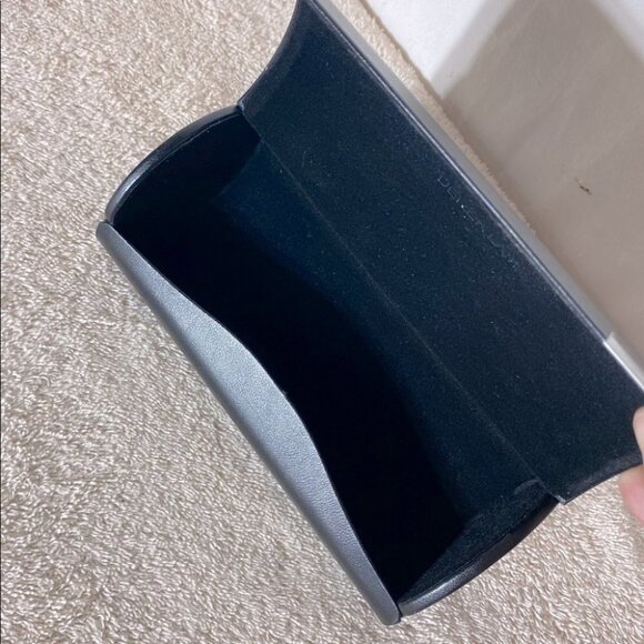 Derek Lam Black Hard Shell Glasses Case - Picture 9 of 11